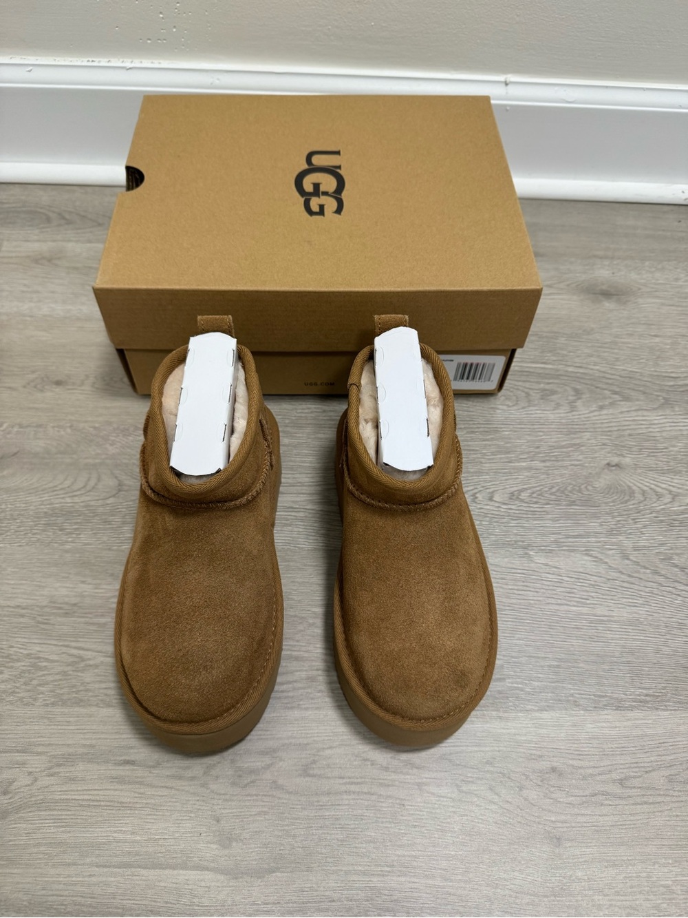 New Kids Ugg Classic Ultra Mini Platform Chestnut Brown - Picture 3 of 7